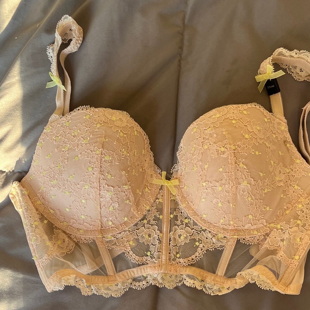 Victoria’s Secret Bustier Bra 34DD